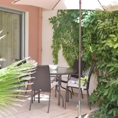 Le Balcon Des Golfs Lägenhet *
